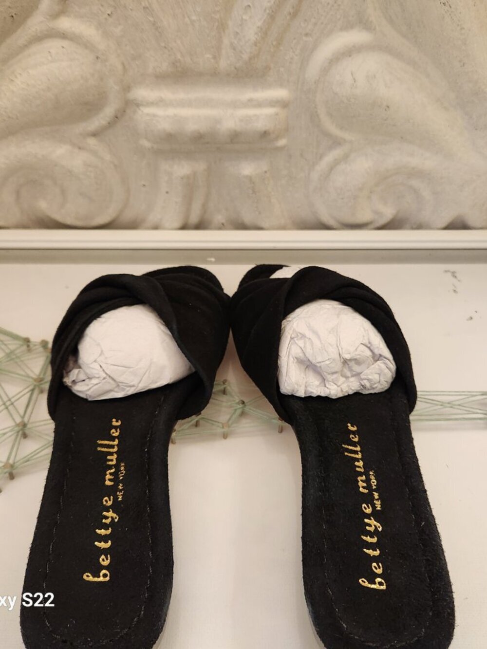 Bettye Muller NY Black Suede Twist Knot "Score" slides. NIB. Size 6.5 - Picture 5 of 9